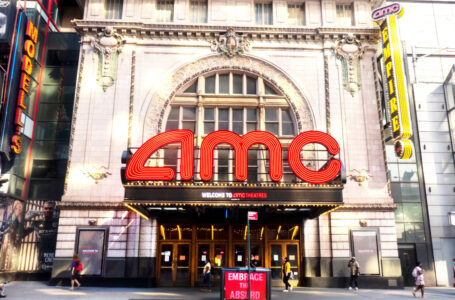 AMC Theatres on Track to Accept 4 Cryptocurrencies Next Month: CEO Expects Dogecoin and Shiba Inu to Follow