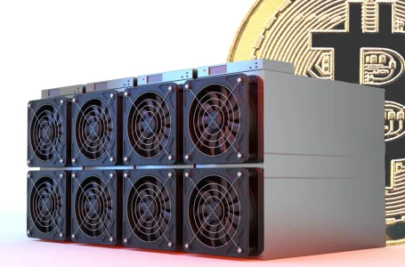 Bitcoin Hashrate Rises Despite Price Drop, Mystery Hashpower Returns