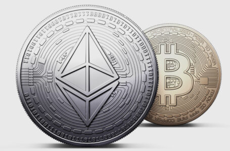 Bitcoin and Ethereum Are in Early Adoption Days, Says Bloomberg Intelligence Analyst