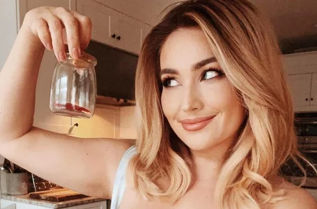 Wind-Breaking NFTs: Reality Star Who Made $200K Selling Farts in Mason Jars Launches NFT Collection