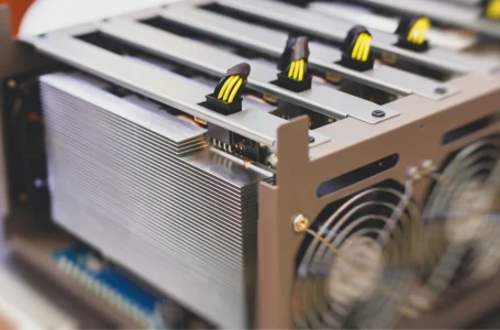 Bitcoin’s Hashrate Taps New Lifetime High, BTC Price 20% Above Production Cost, Difficulty Nears ATH