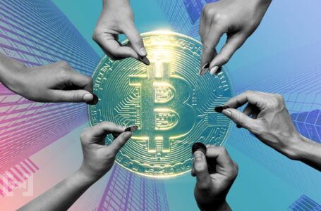 10,000 Bitcoin (BTC) From 2016 Have Begun to Move: On-Chain Analysis