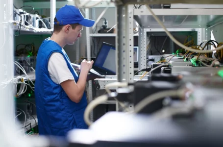 Russian Association of Power Suppliers Proposes Measures to Prevent Home Mining