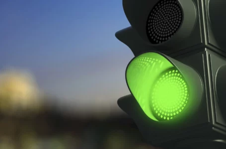 WAVES, LINK, UNI and Others Remain in Green as Bitcoin Breaks $40,000 Second Time in Day