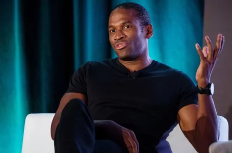 Co-Founder of Bitmex Predicts Gold Rising to $10K, Bitcoin Marching to $1 Million
