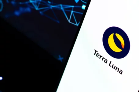 110,000 LUNA Bought by Top Whale as Terra Returns as Most-Purchased Asset by Whales