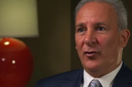 Terra USD Collapse Exposes Critical Flaw in Bitcoin, Peter Schiff Insists