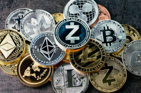 Crypto for beginners: Advantages and risks of the digital currencies
