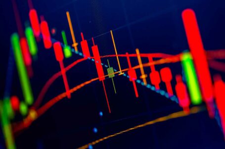 Derivatives, Spot Markets, Dex Swaps — 30 Day Crypto Trade Volumes Slipped Across the Board Last Month