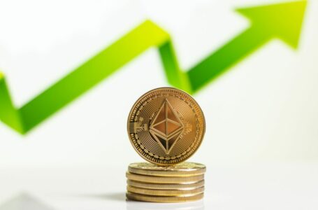 Between Ethereum and its Merge, what is stopping ETH’s recovery on the charts
