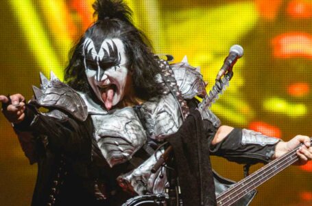 Rock Legend Gene Simmons Is Holding Crypto Despite Market Sell-Offs and FTX Collapse