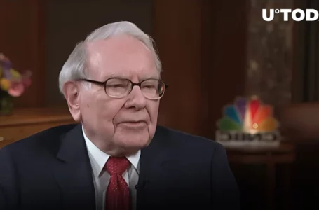 Warren Buffett’s Right-Hand Man Calls for Banning Bitcoin