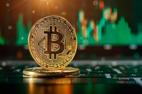 Bitcoin Rockets to $77K as MicroStrategy’s Saylor Makes Stunning Prediction